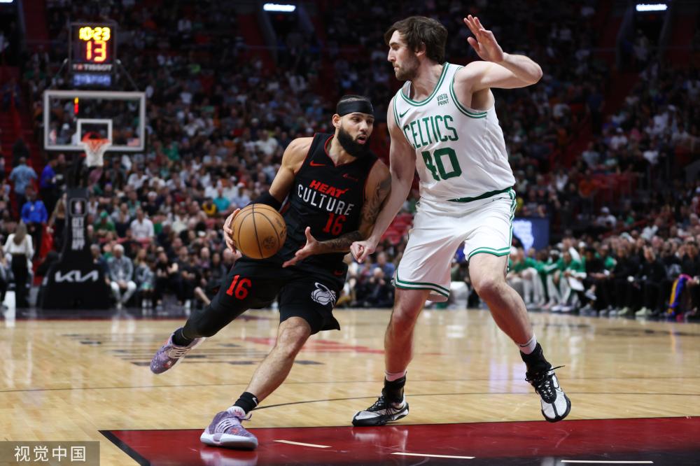 洲女足球员 洲女足球员